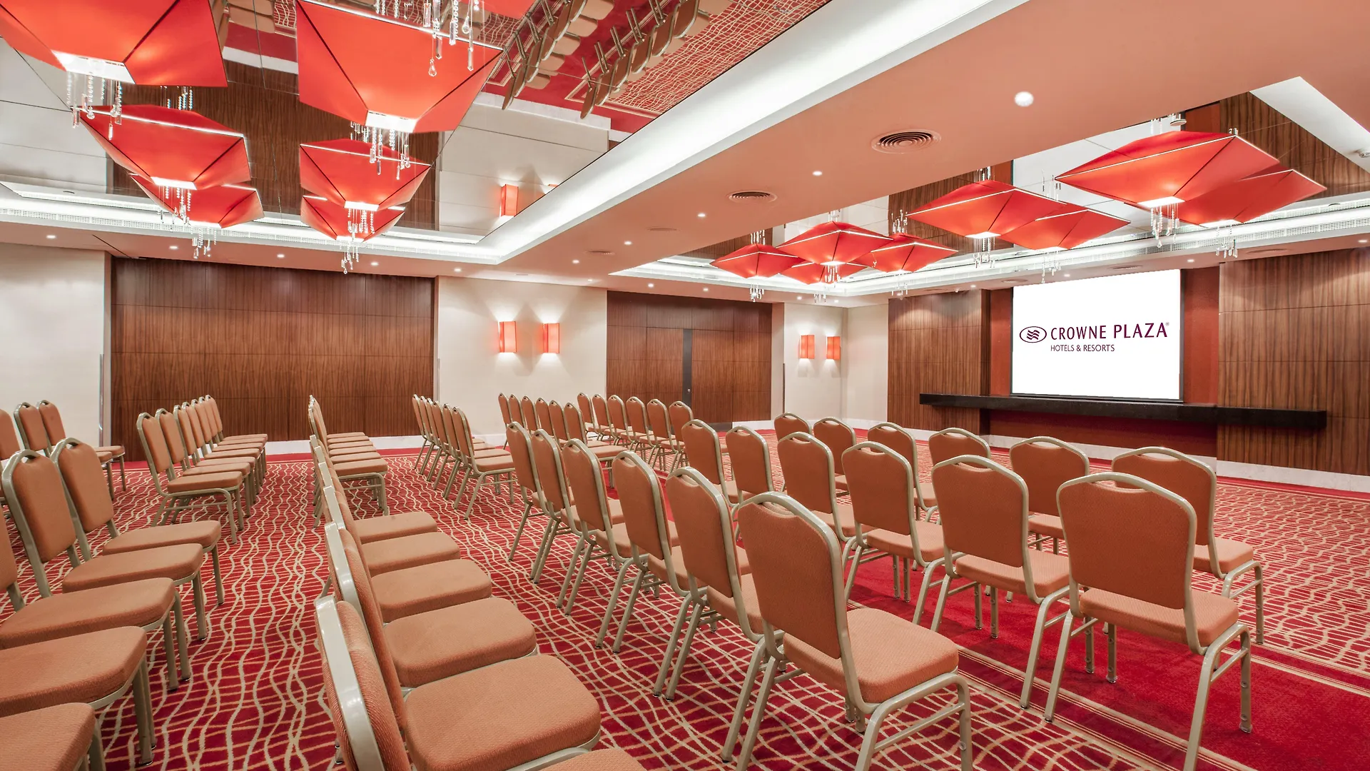 Crowne Plaza Dubai Deira By Ihg Hotel United Arab Emirates