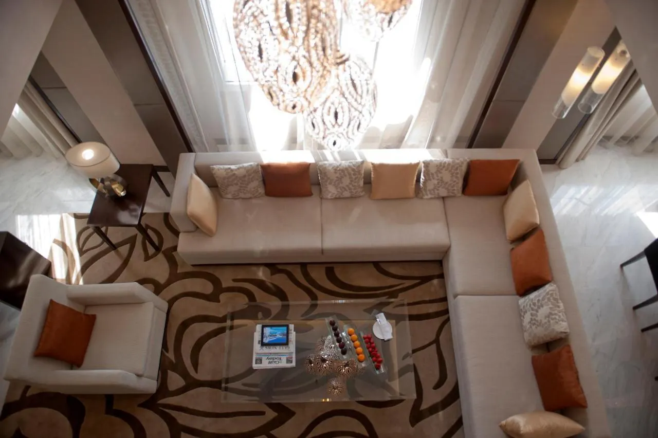 Crowne Plaza Dubai Deira By Ihg Hotel 5*,