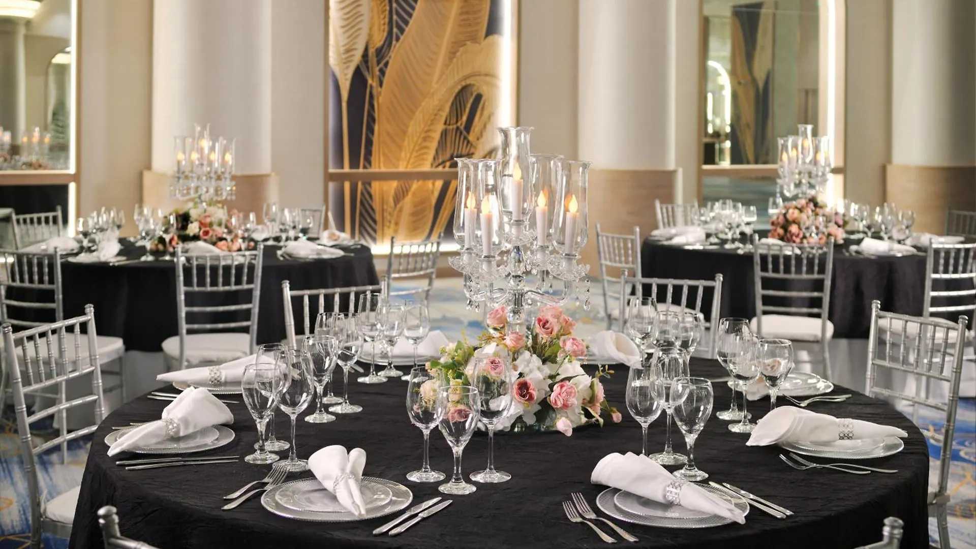 Crowne Plaza Dubai Deira By Ihg Hotel United Arab Emirates